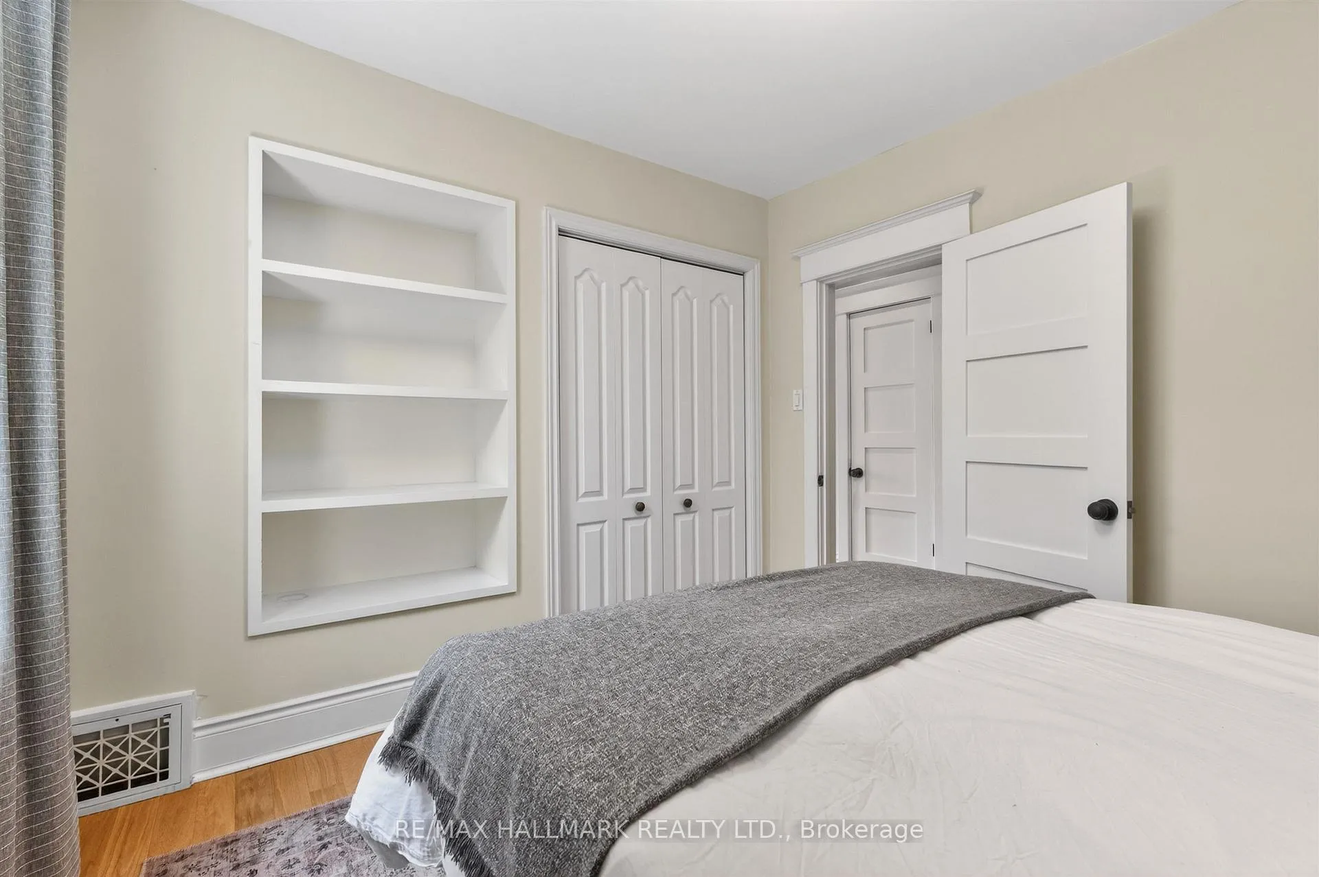 Photo 23 of 687 Durie Street, Toronto, Runnymede-Bloor West Village — HOMEH