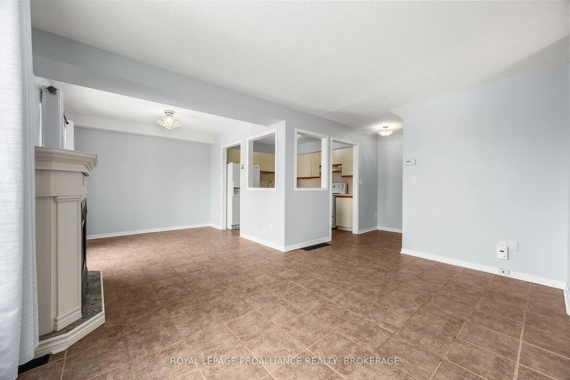 Photo 9 of 81 Rose Abbey Drive, Kingston, Kingston East (Incl Barret Crt) — HOMEH