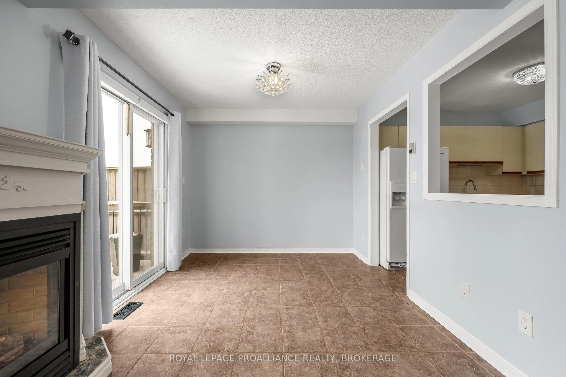 Photo 12 of 81 Rose Abbey Drive, Kingston, Kingston East (Incl Barret Crt) — HOMEH