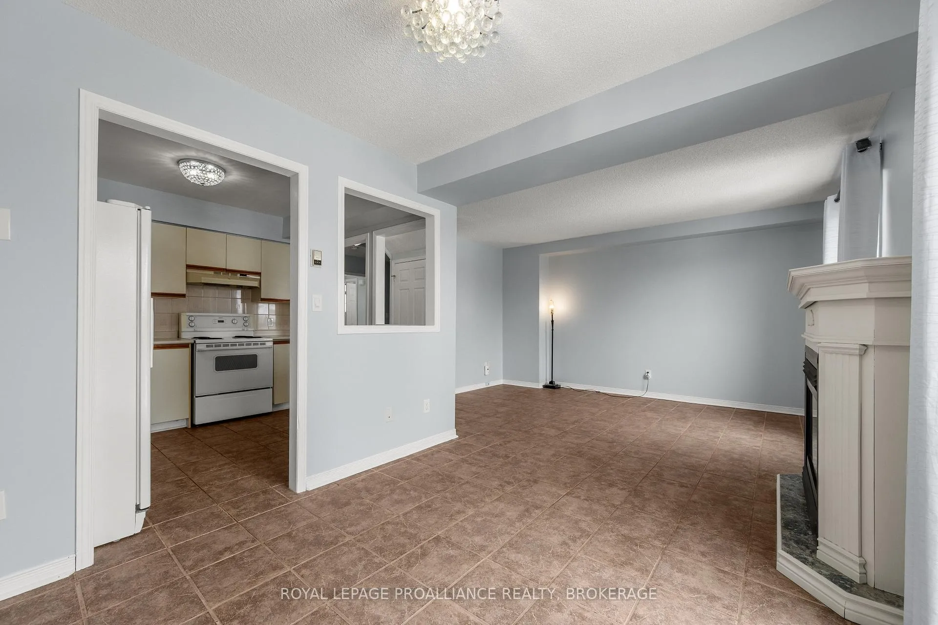 Photo 16 of 81 Rose Abbey Drive, Kingston, Kingston East (Incl Barret Crt) — HOMEH