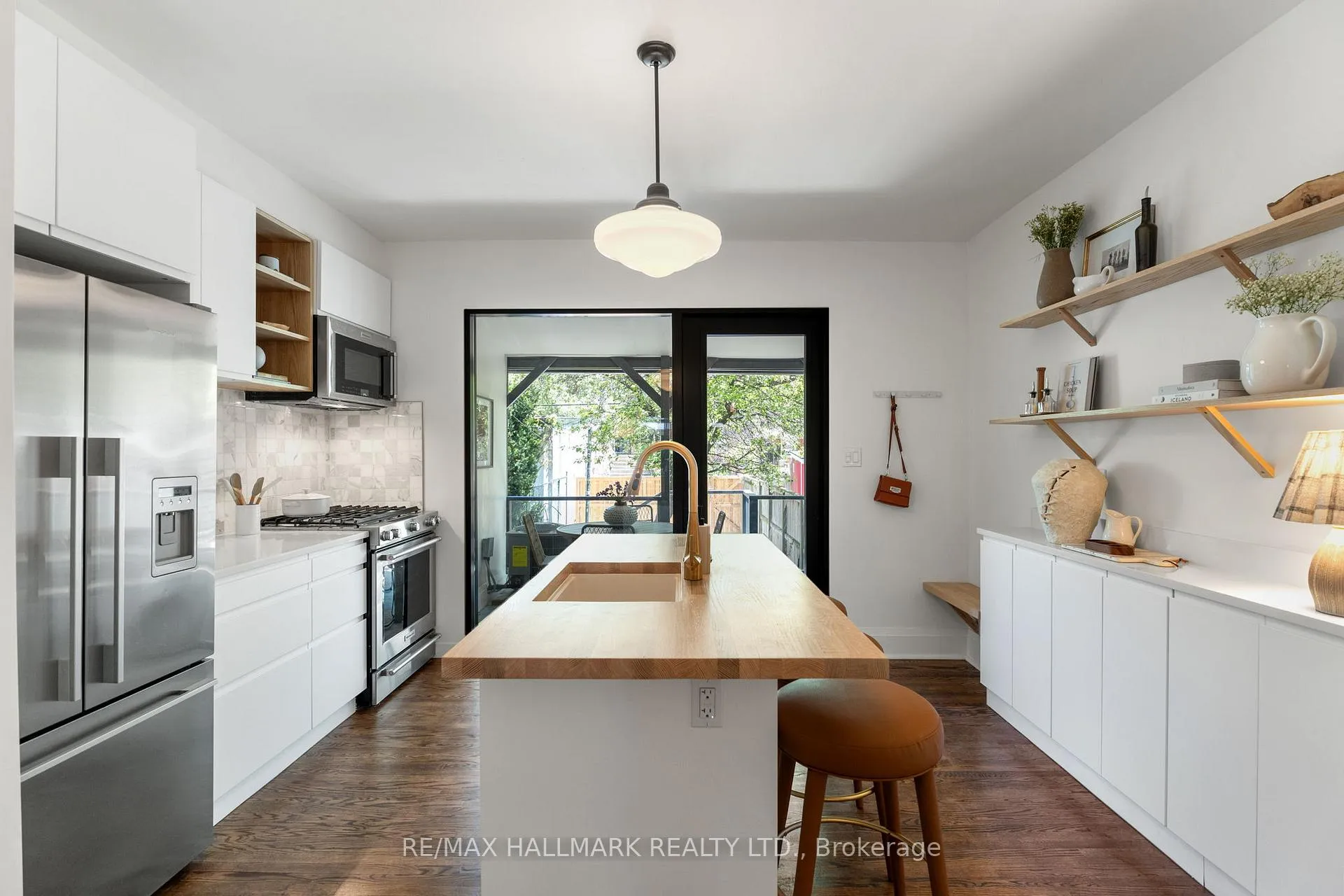 Photo 10 of 203 Parkmount Road, Toronto, Greenwood-Coxwell — HOMEH