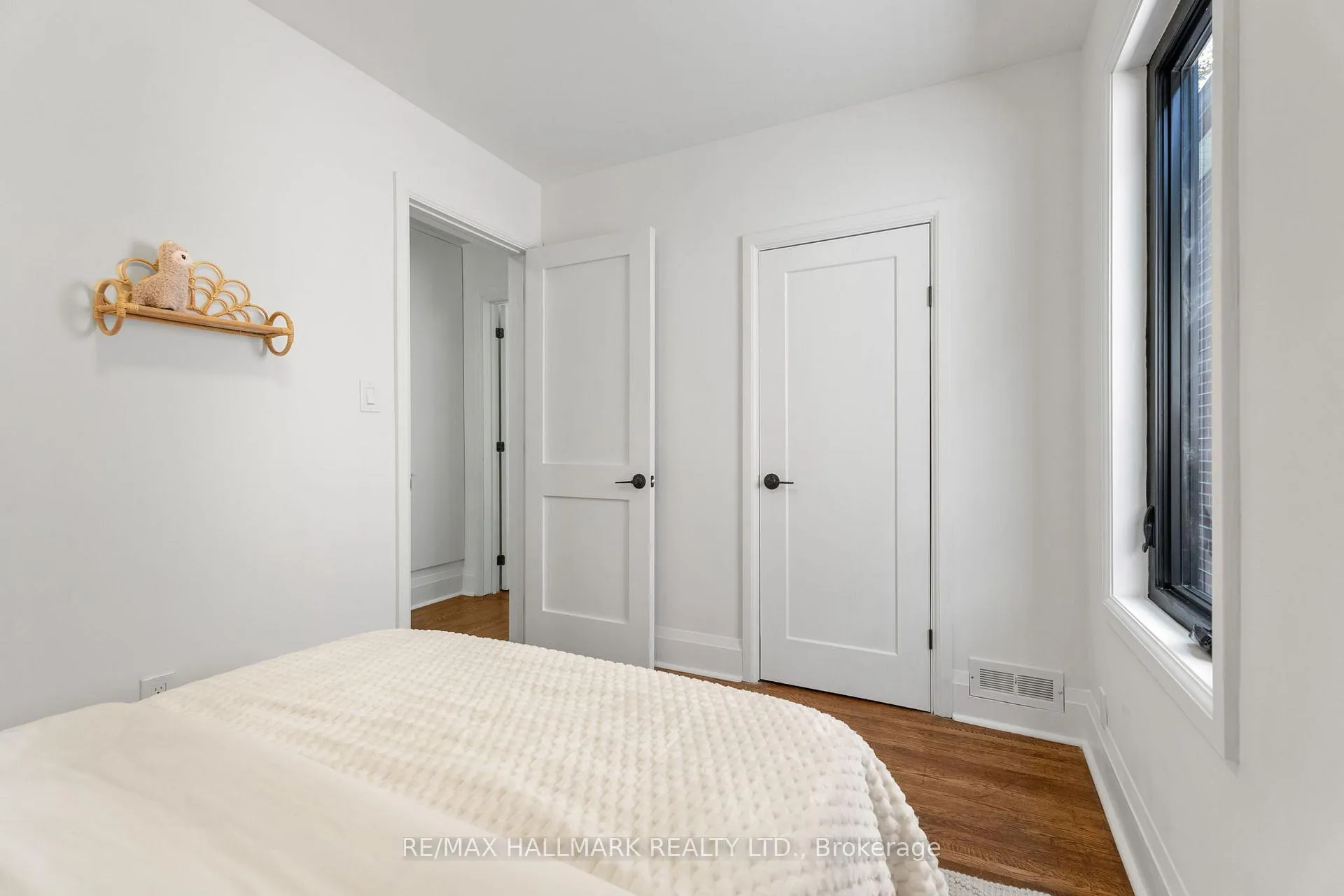 Photo 23 of 203 Parkmount Road, Toronto, Greenwood-Coxwell — HOMEH