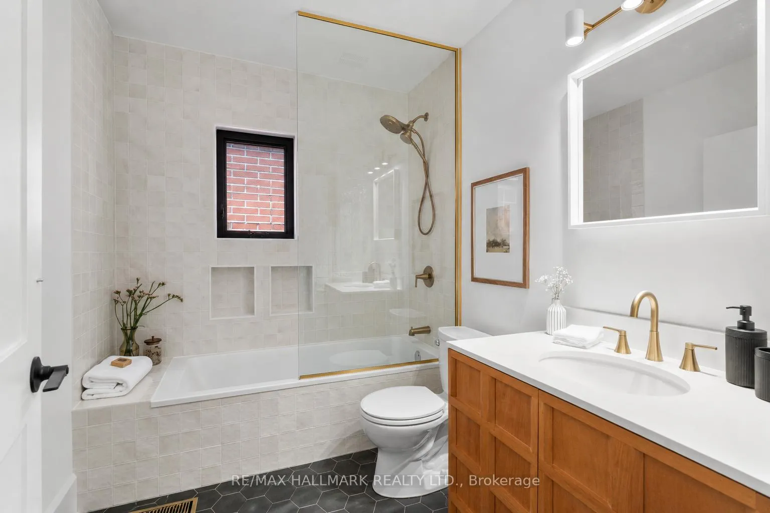 Photo 26 of 203 Parkmount Road, Toronto, Greenwood-Coxwell — HOMEH