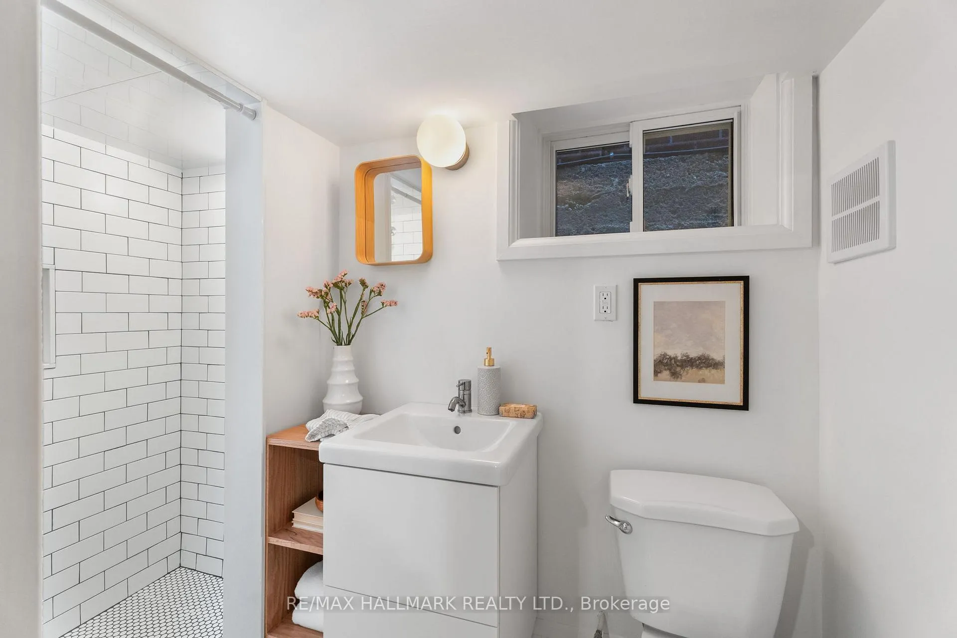 Photo 32 of 203 Parkmount Road, Toronto, Greenwood-Coxwell — HOMEH