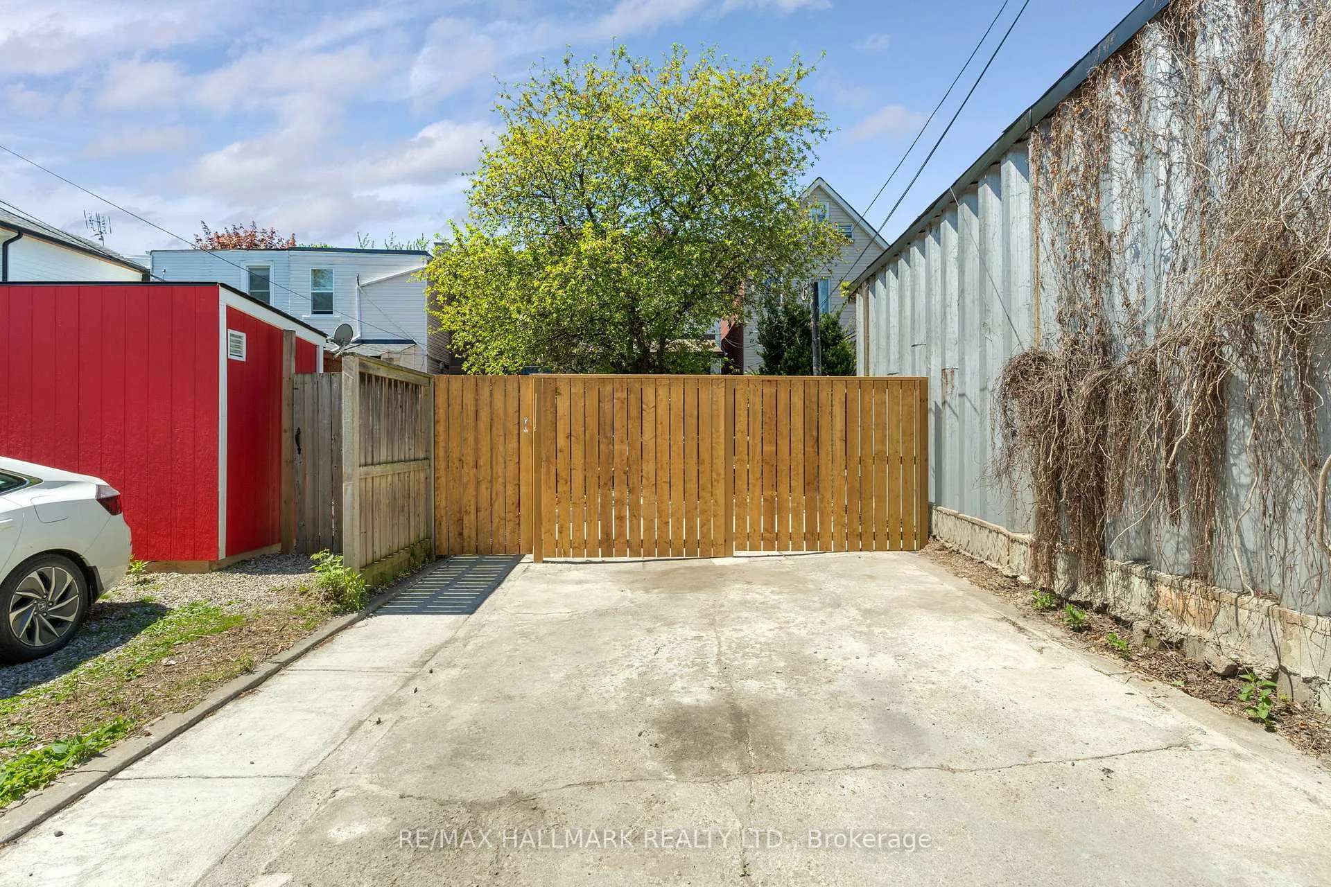 Photo 39 of 203 Parkmount Road, Toronto, Greenwood-Coxwell — HOMEH