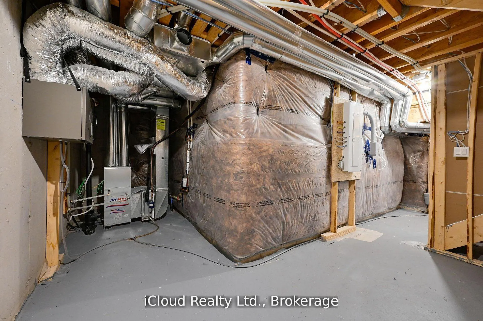 Photo 36 of 1117 Lockie Drive, Oshawa, Kedron — HOMEH