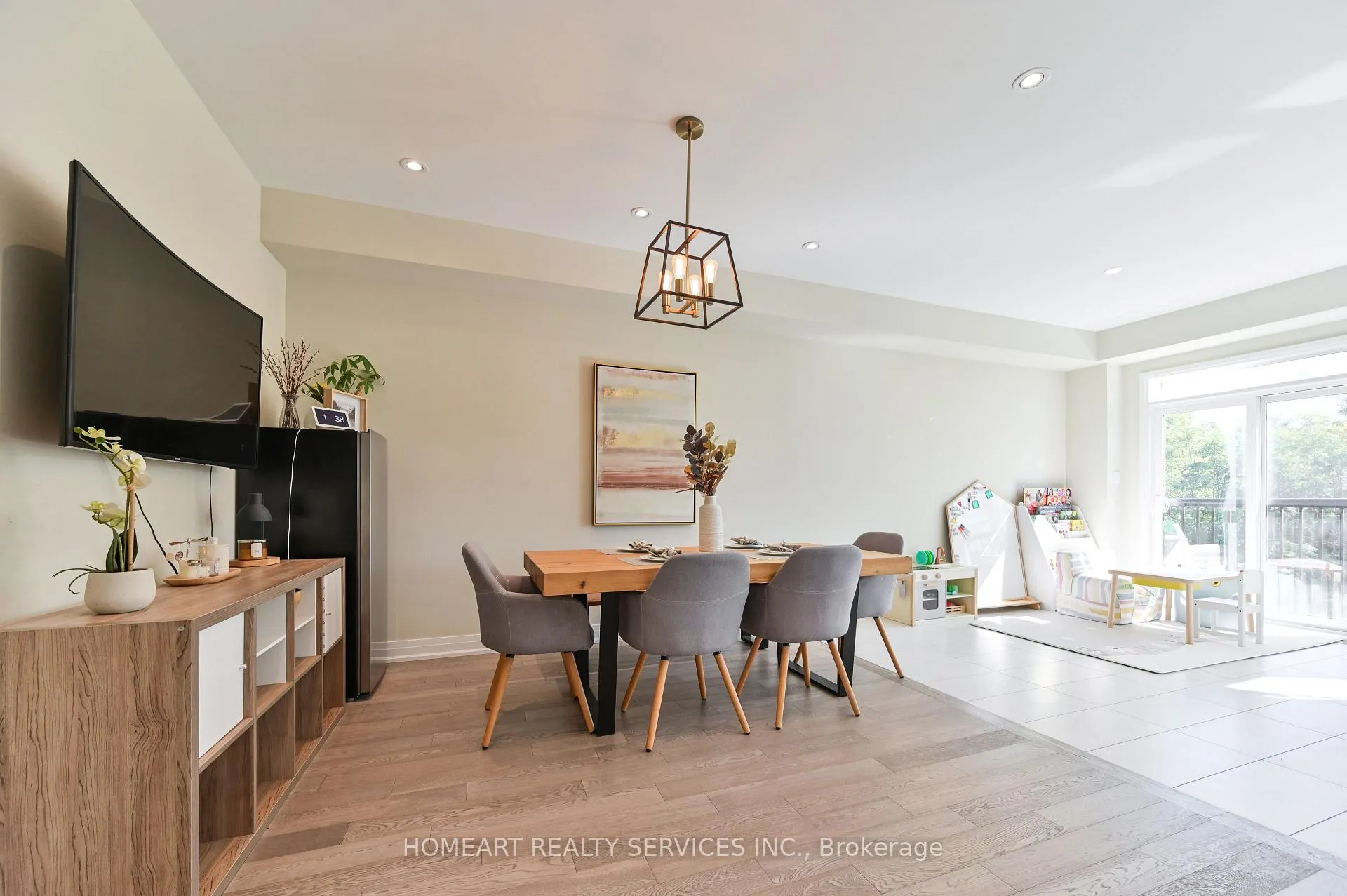 Photo 6 of 17 Thomas Foster Street, Markham, Berczy — HOMEH