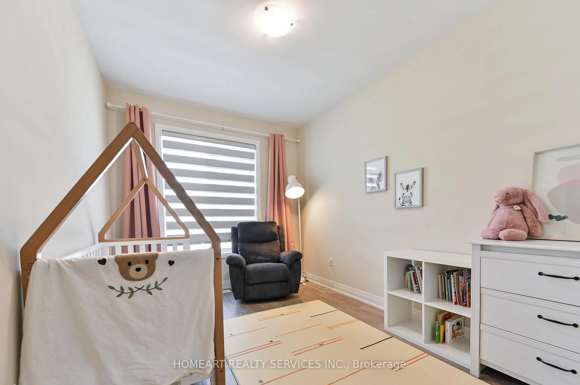 Photo 11 of 17 Thomas Foster Street, Markham, Berczy — HOMEH