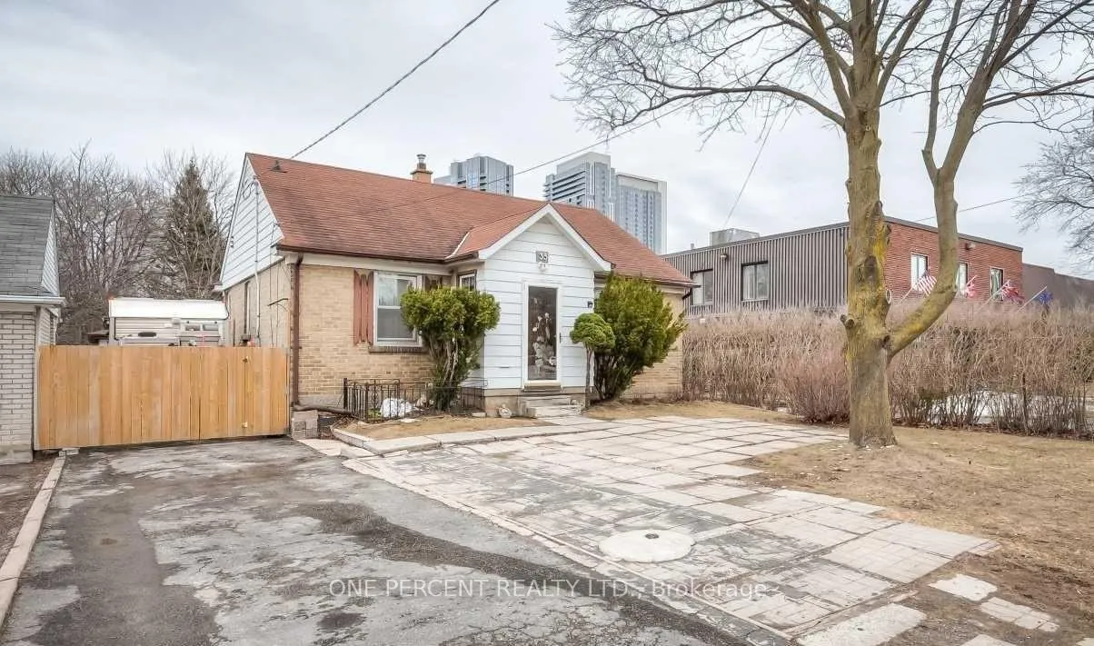 Photo 1 of 35 Lamont Avenue, Scarborough, Agincourt South-Malvern West — HOMEH
