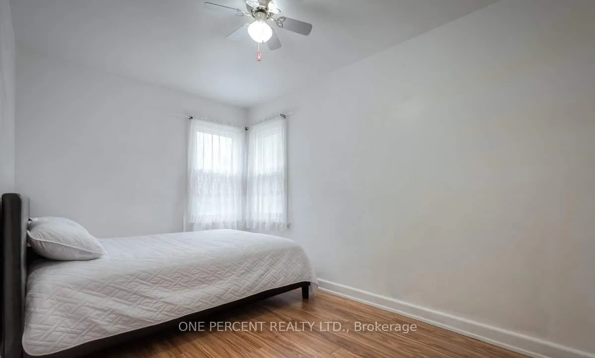 Photo 6 of 35 Lamont Avenue, Scarborough, Agincourt South-Malvern West — HOMEH