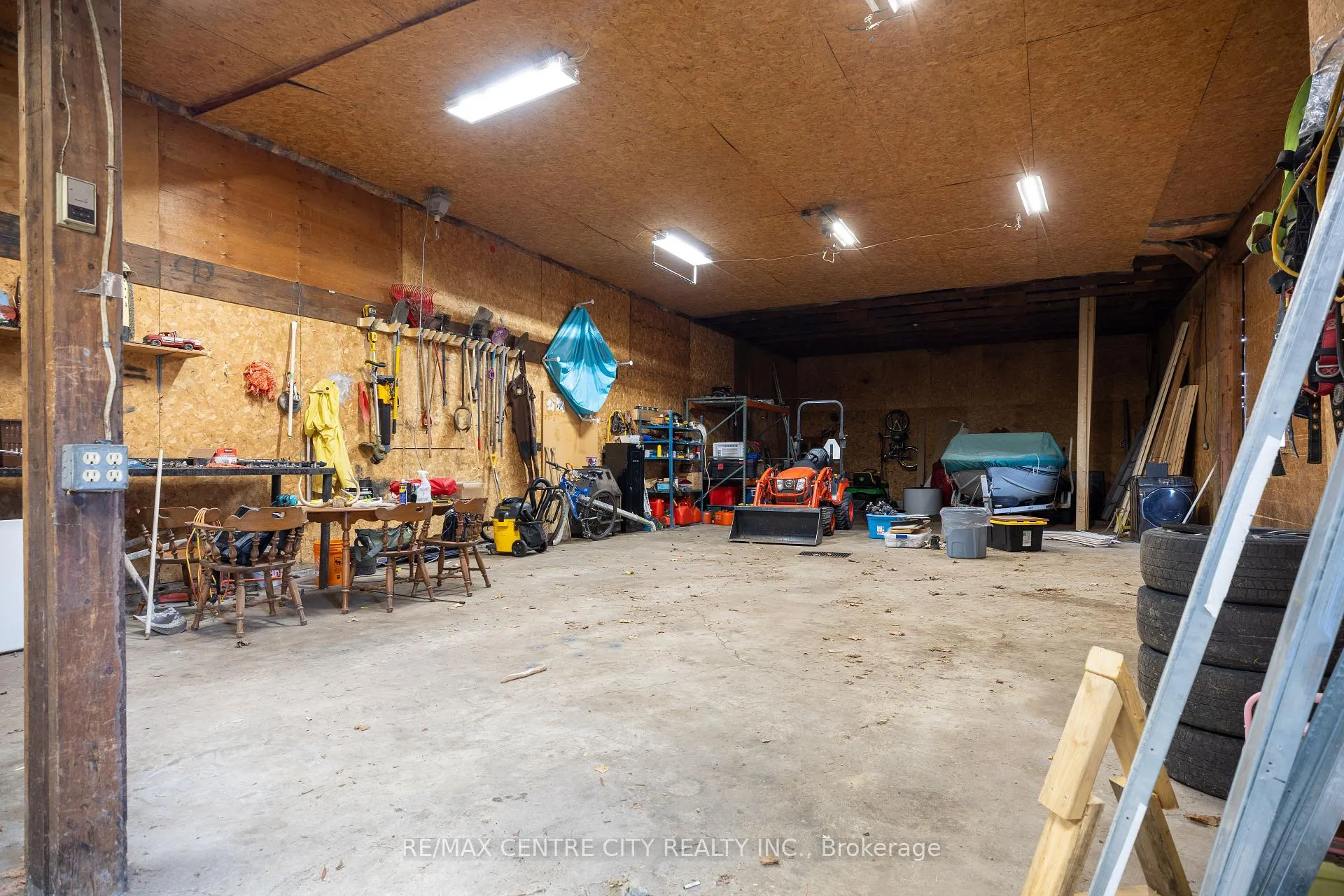 Photo 9 of 26179 Talbot Line, West Elgin, Rural West Elgin — HOMEH