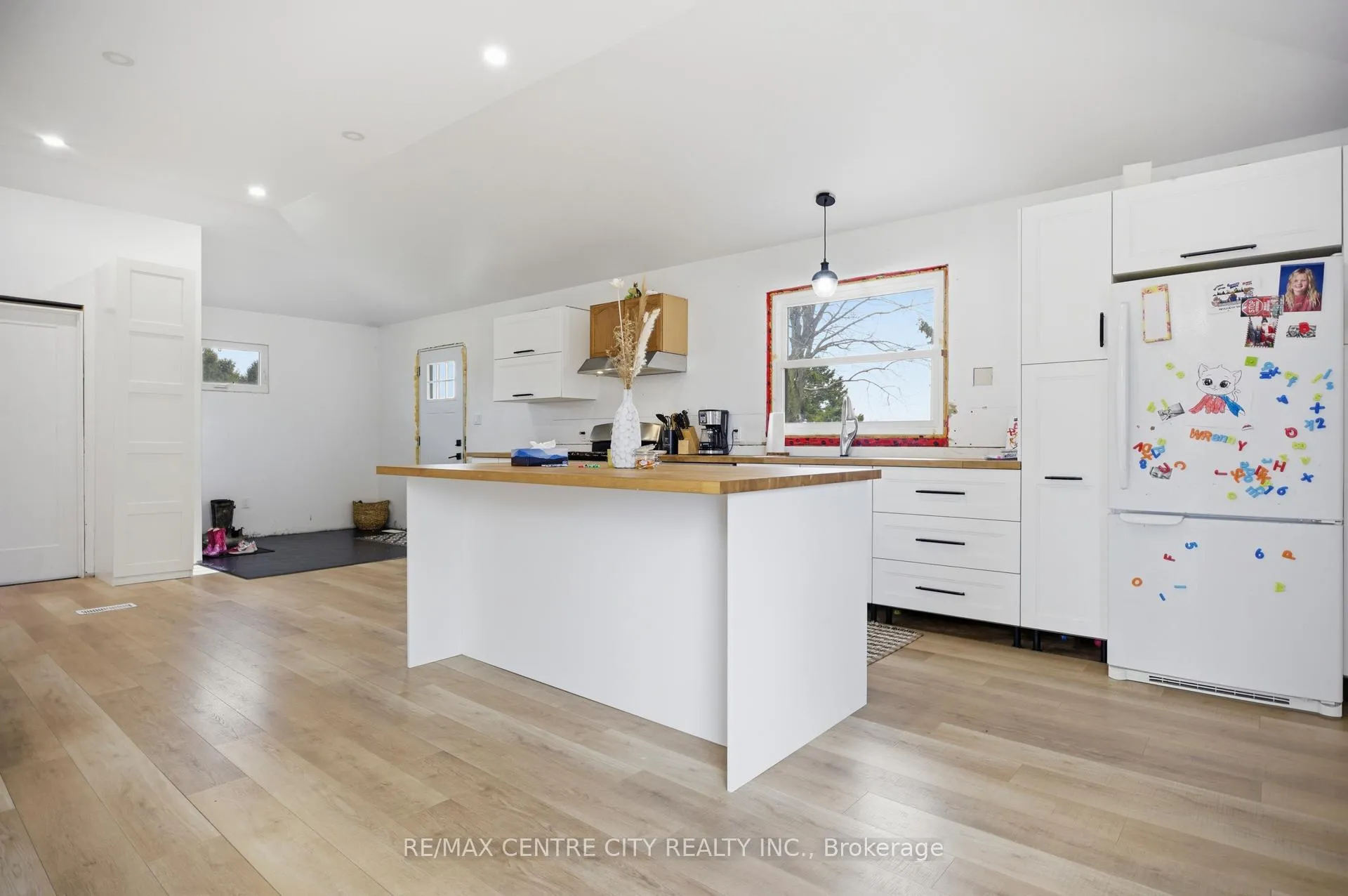 Photo 19 of 26179 Talbot Line, West Elgin, Rural West Elgin — HOMEH
