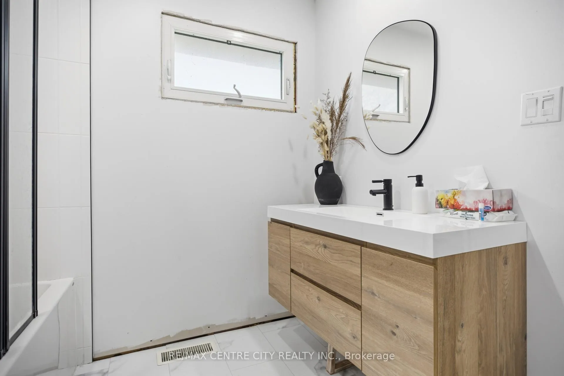 Photo 22 of 26179 Talbot Line, West Elgin, Rural West Elgin — HOMEH