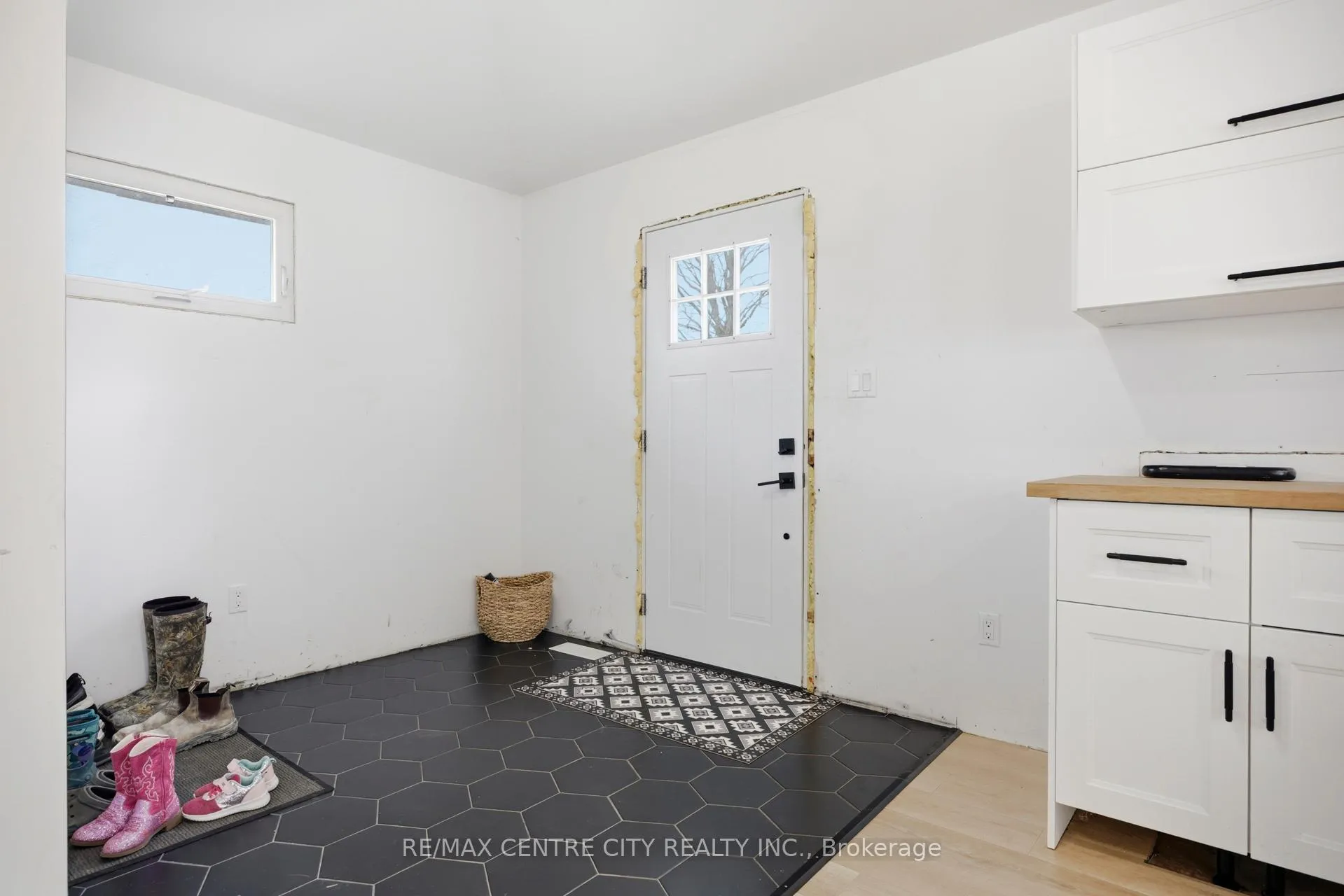 Photo 23 of 26179 Talbot Line, West Elgin, Rural West Elgin — HOMEH