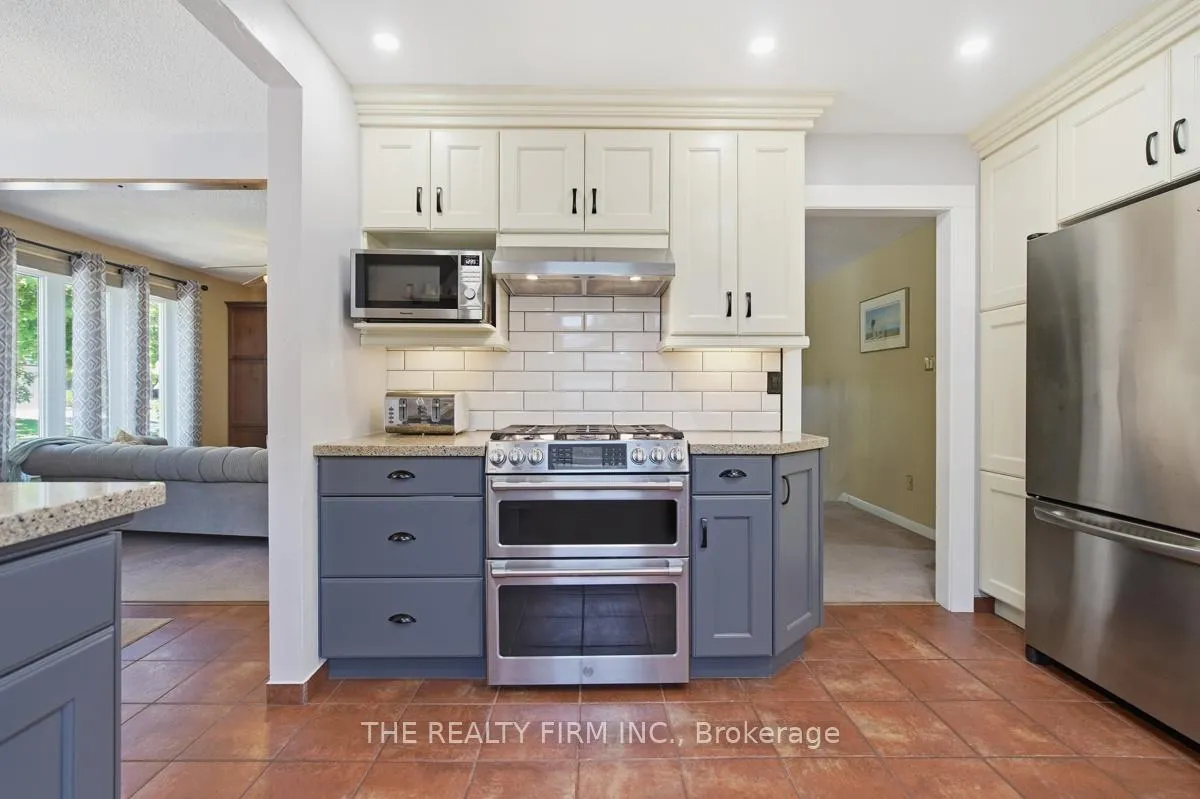 Photo 7 of 742 Cranbrook Road, London, South M — HOMEH
