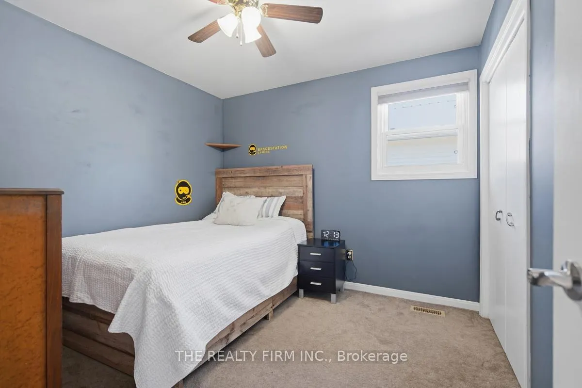 Photo 12 of 742 Cranbrook Road, London, South M — HOMEH