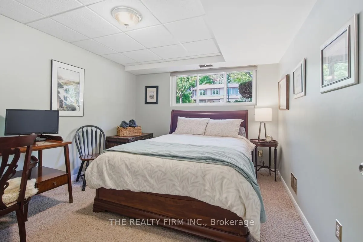 Photo 24 of 742 Cranbrook Road, London, South M — HOMEH