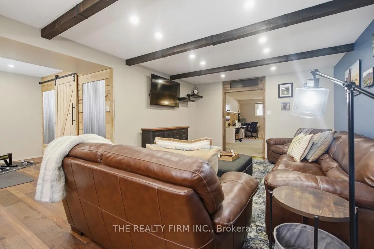 Photo 28 of 742 Cranbrook Road, London, South M — HOMEH