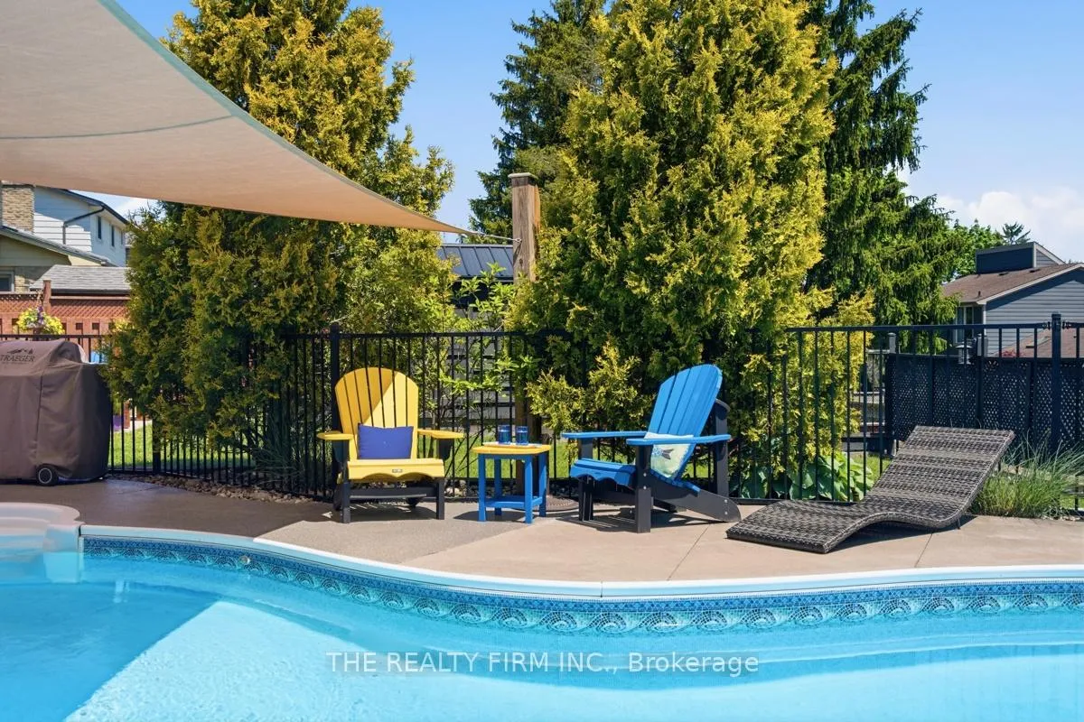 Photo 41 of 742 Cranbrook Road, London, South M — HOMEH