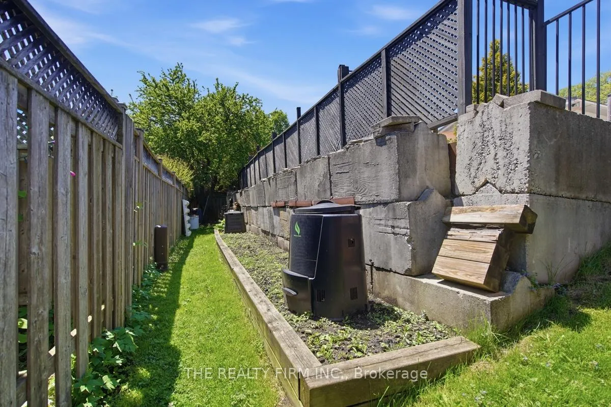 Photo 45 of 742 Cranbrook Road, London, South M — HOMEH
