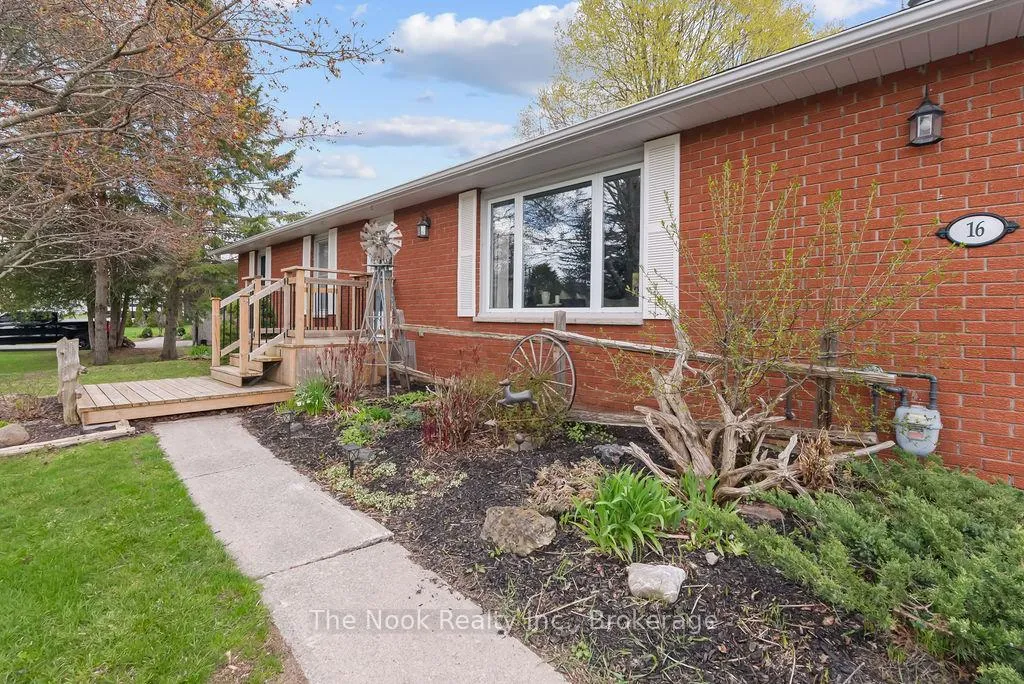 Photo 4 of 16 Robmar Crescent, Kawartha Lakes, Manilla — HOMEH
