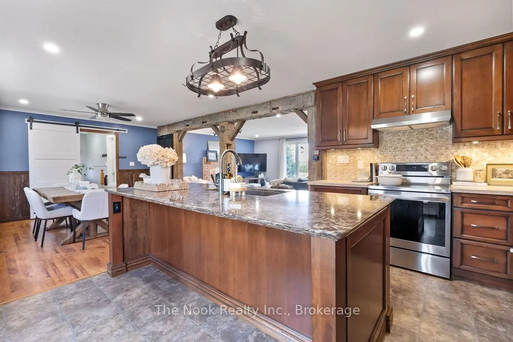 Photo 19 of 16 Robmar Crescent, Kawartha Lakes, Manilla — HOMEH