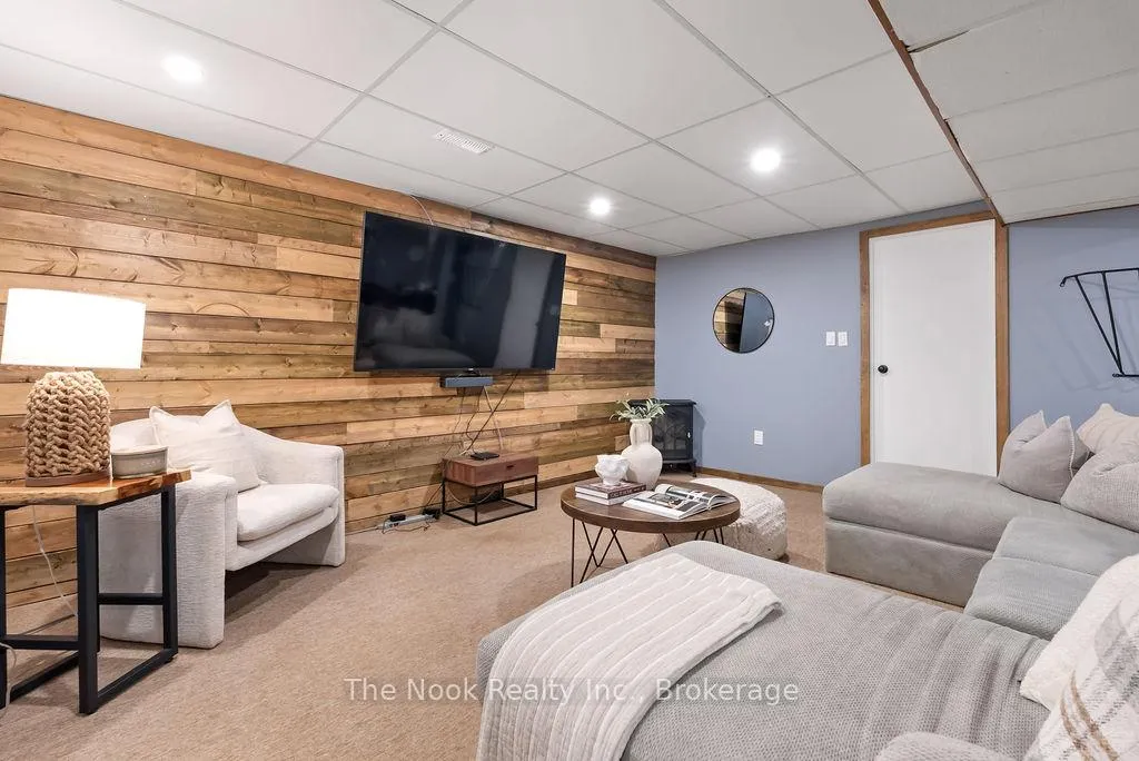 Photo 32 of 16 Robmar Crescent, Kawartha Lakes, Manilla — HOMEH