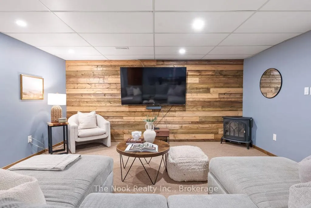 Photo 33 of 16 Robmar Crescent, Kawartha Lakes, Manilla — HOMEH