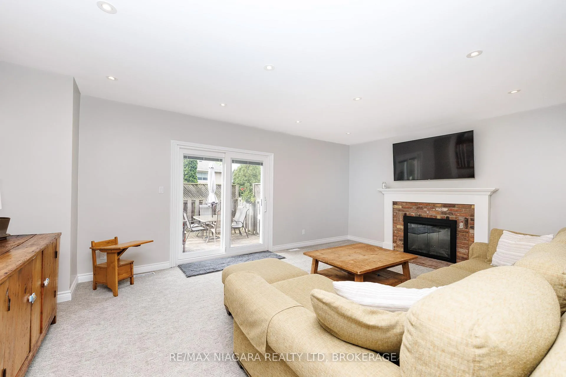 Photo 6 of 162 Pancake Lane, Pelham, Fonthill — HOMEH