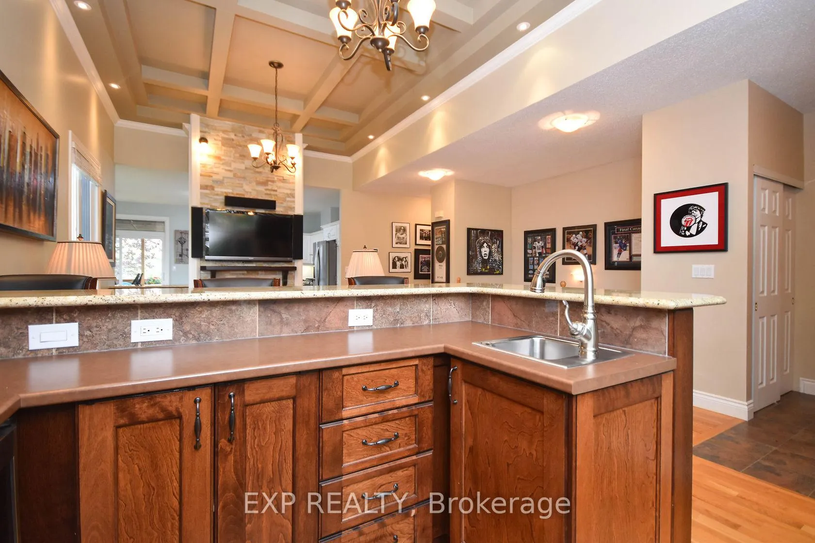 Photo 7 of 29 Stonecroft Terrace, Ottawa, Kanata - Kanata Lakes/Heritage Hills — HOMEH