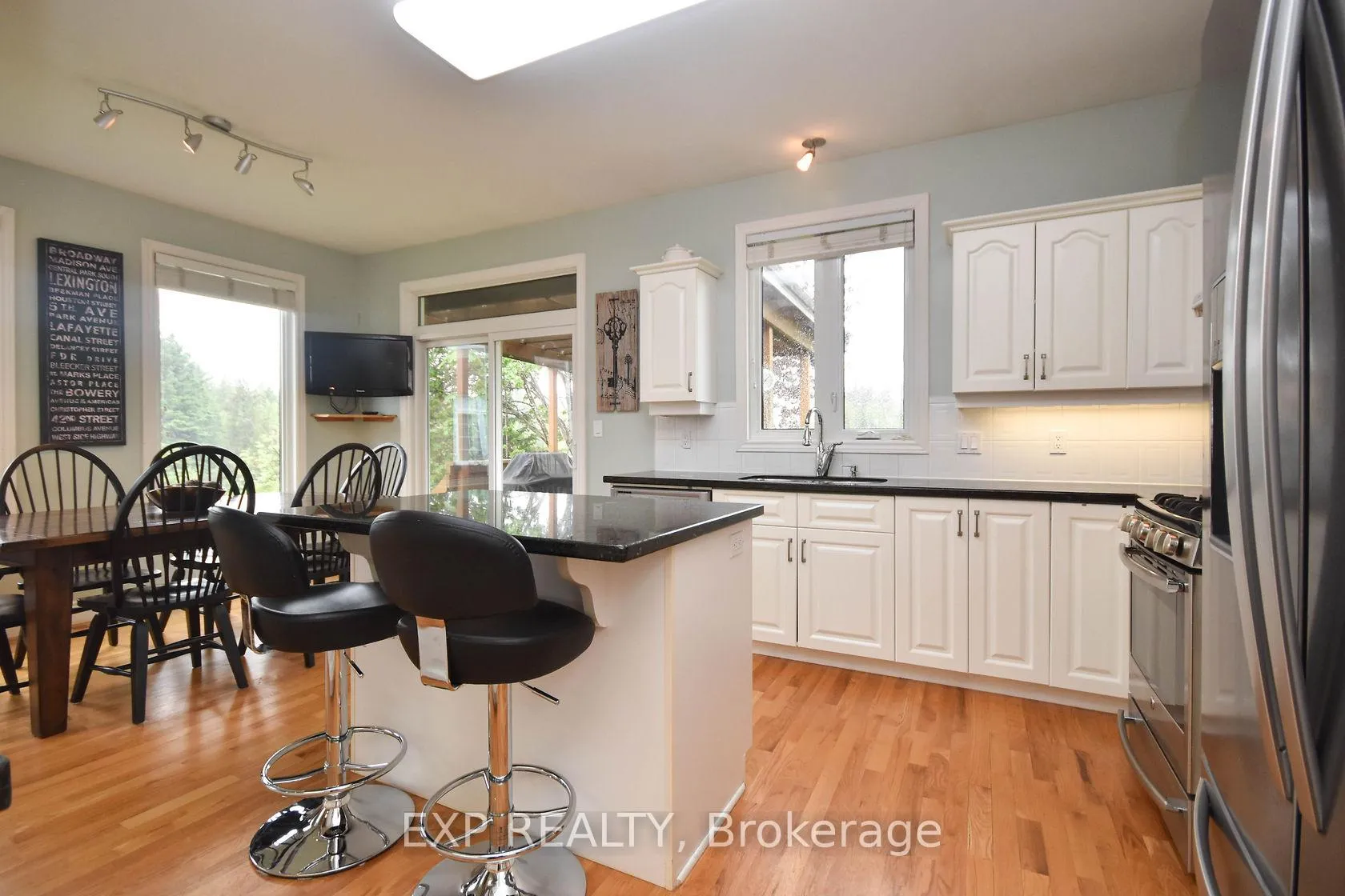 Photo 12 of 29 Stonecroft Terrace, Ottawa, Kanata - Kanata Lakes/Heritage Hills — HOMEH