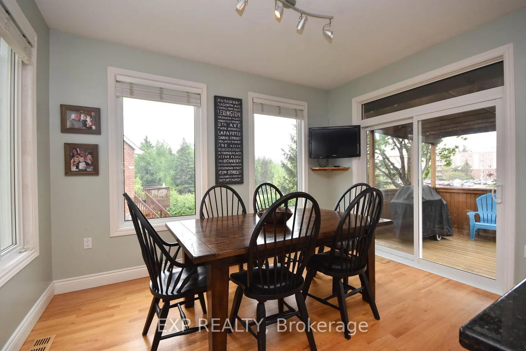 Photo 21 of 29 Stonecroft Terrace, Ottawa, Kanata - Kanata Lakes/Heritage Hills — HOMEH
