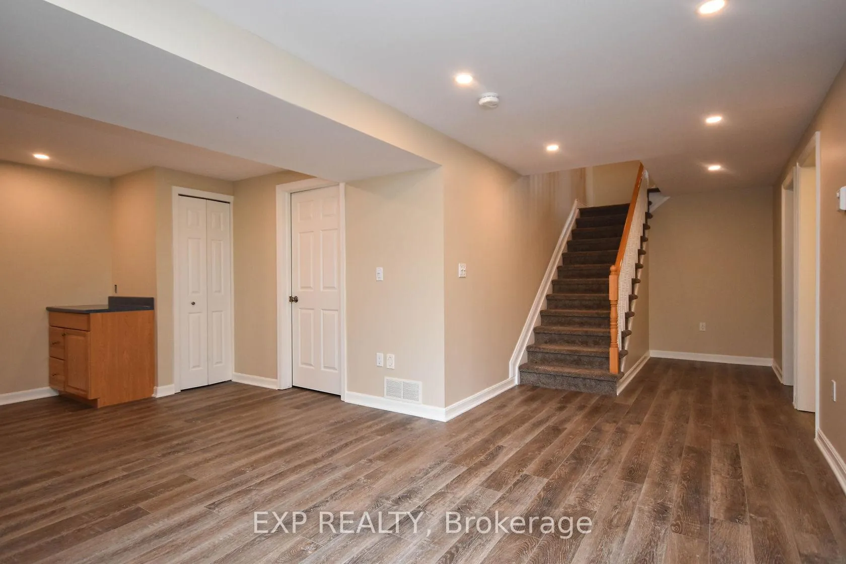 Photo 39 of 29 Stonecroft Terrace, Ottawa, Kanata - Kanata Lakes/Heritage Hills — HOMEH