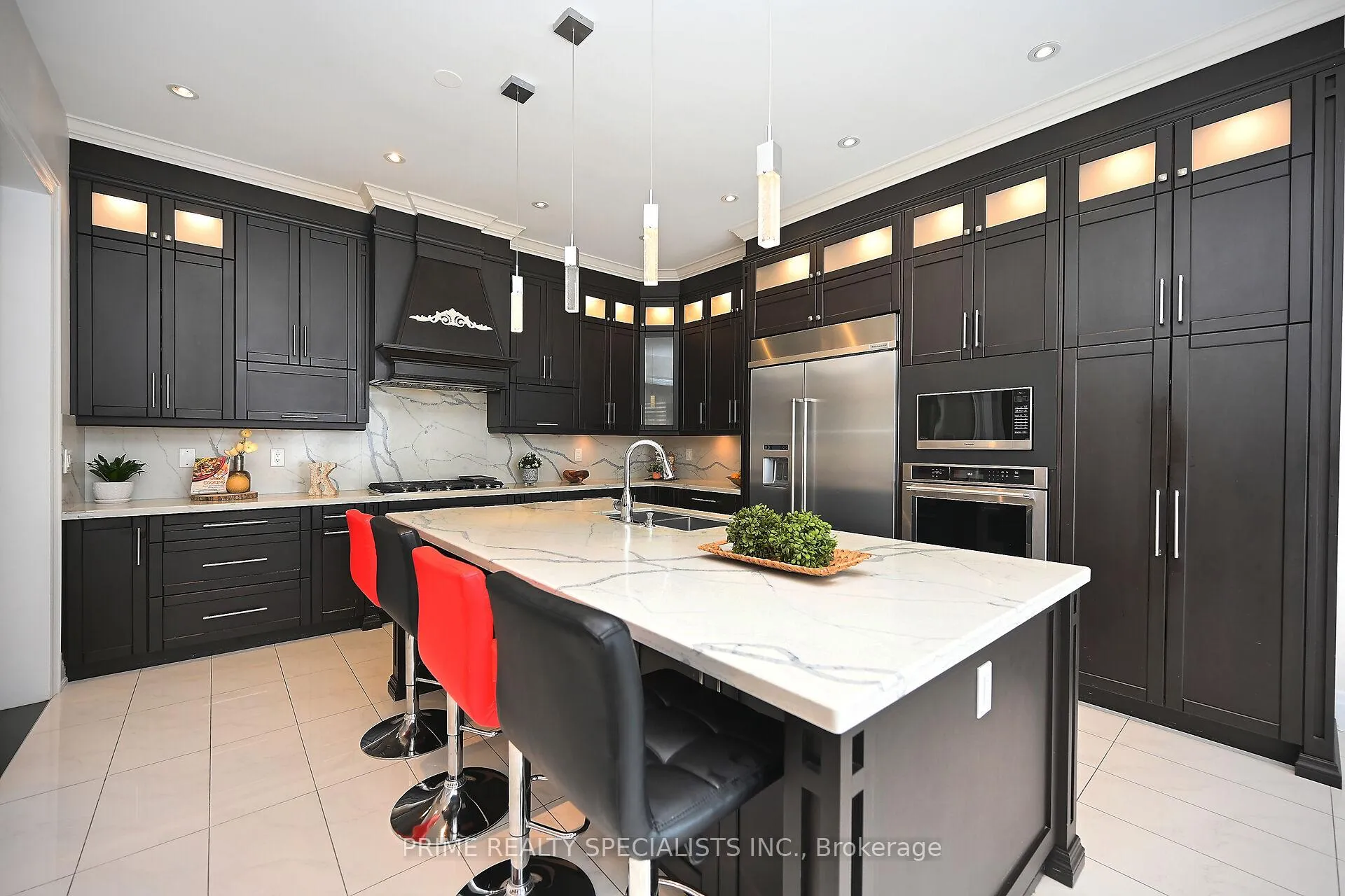 Photo 11 of 19 Cloverhaven Rd, Brampton, Toronto Gore Rural Estate — HOMEH