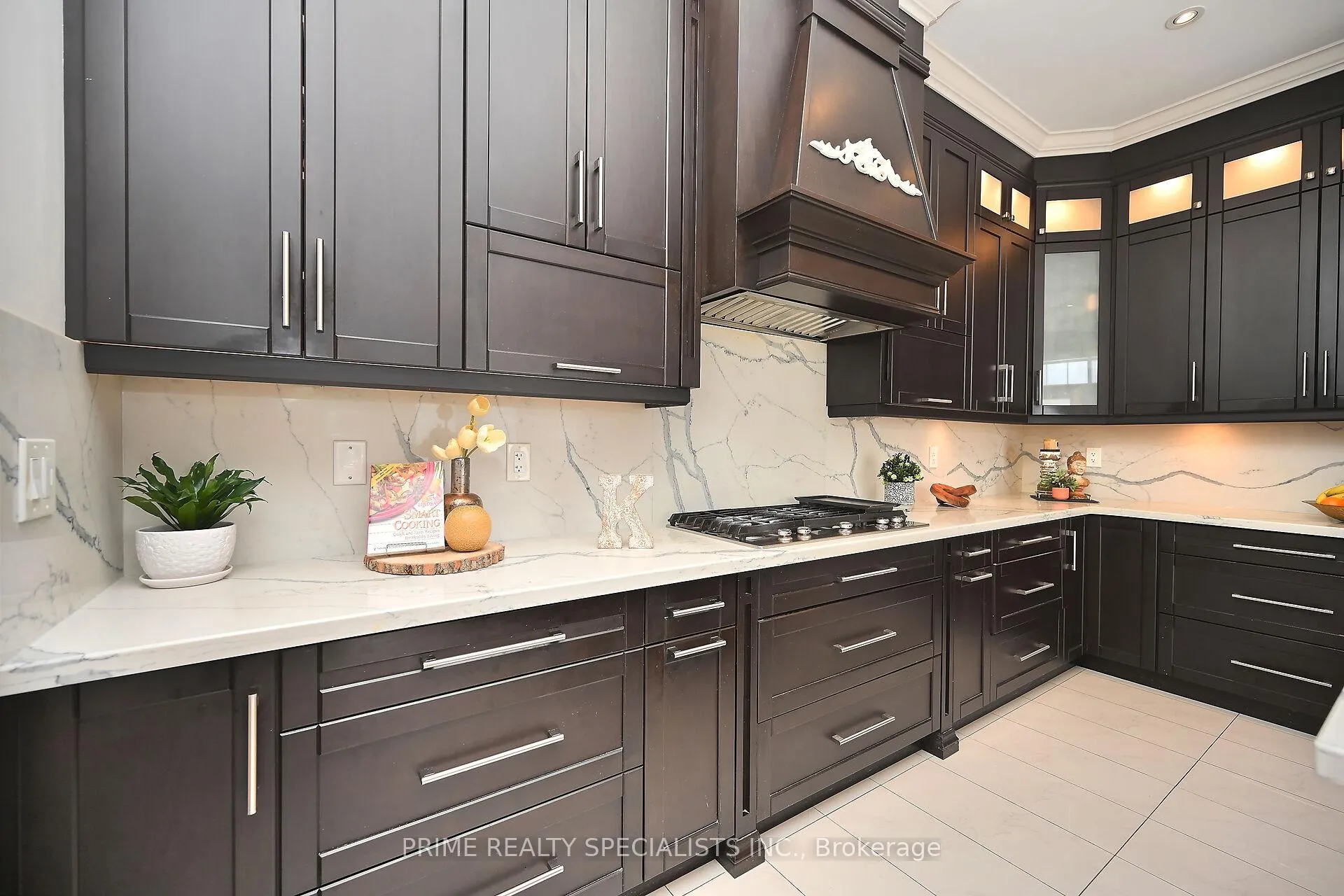 Photo 15 of 19 Cloverhaven Rd, Brampton, Toronto Gore Rural Estate — HOMEH