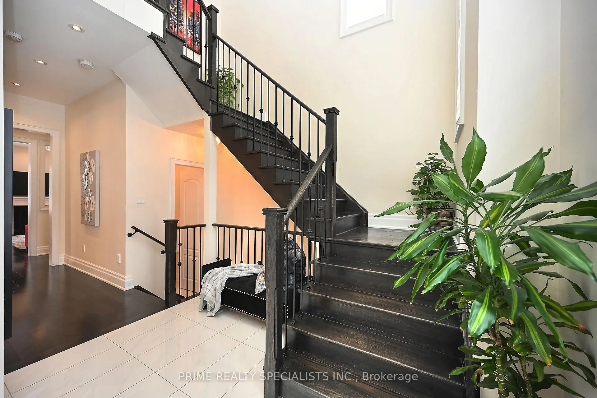 Photo 25 of 19 Cloverhaven Rd, Brampton, Toronto Gore Rural Estate — HOMEH