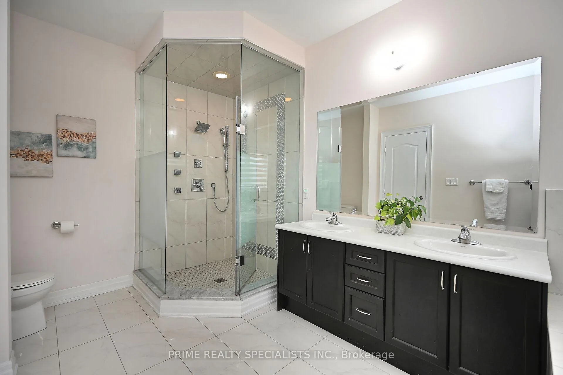 Photo 32 of 19 Cloverhaven Rd, Brampton, Toronto Gore Rural Estate — HOMEH
