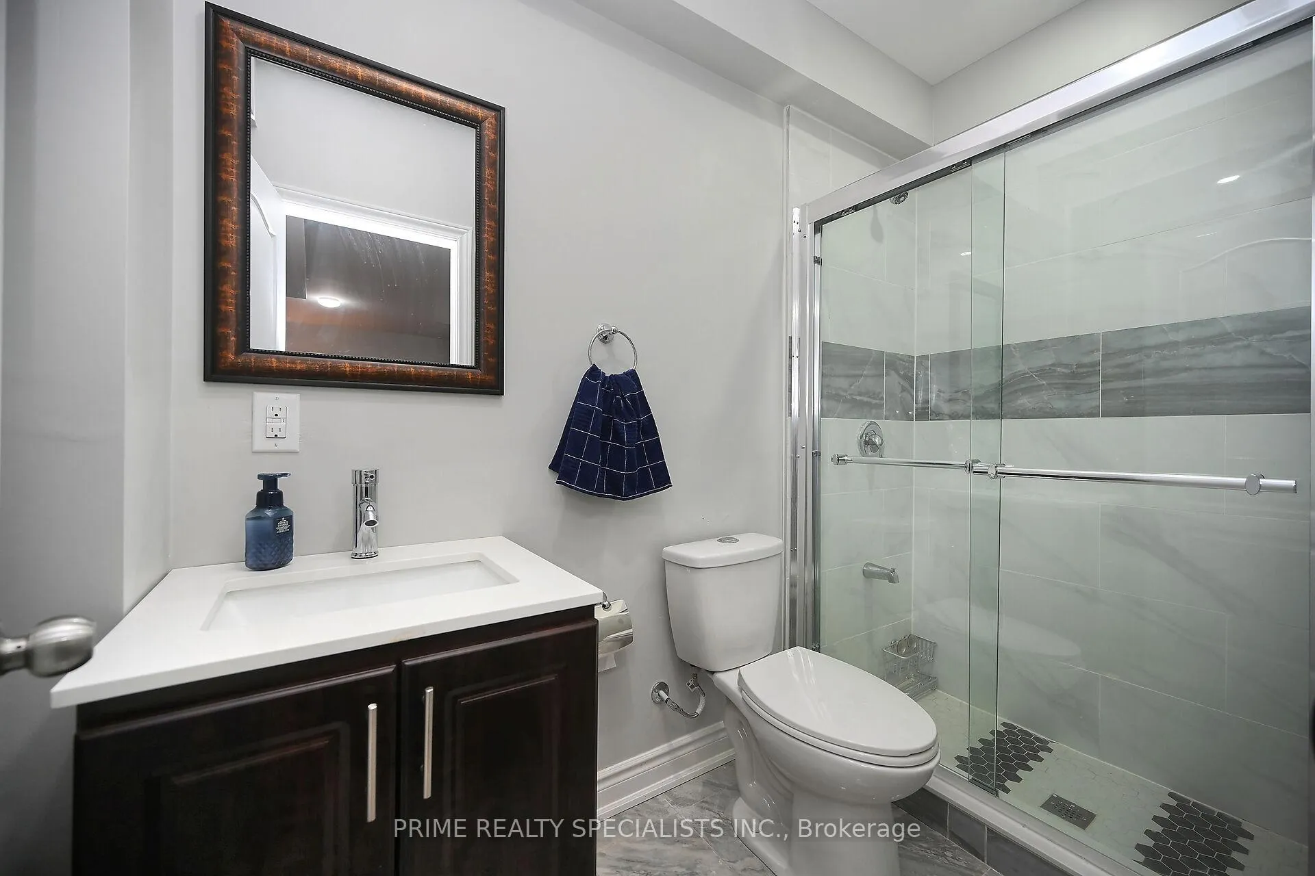 Photo 45 of 19 Cloverhaven Rd, Brampton, Toronto Gore Rural Estate — HOMEH
