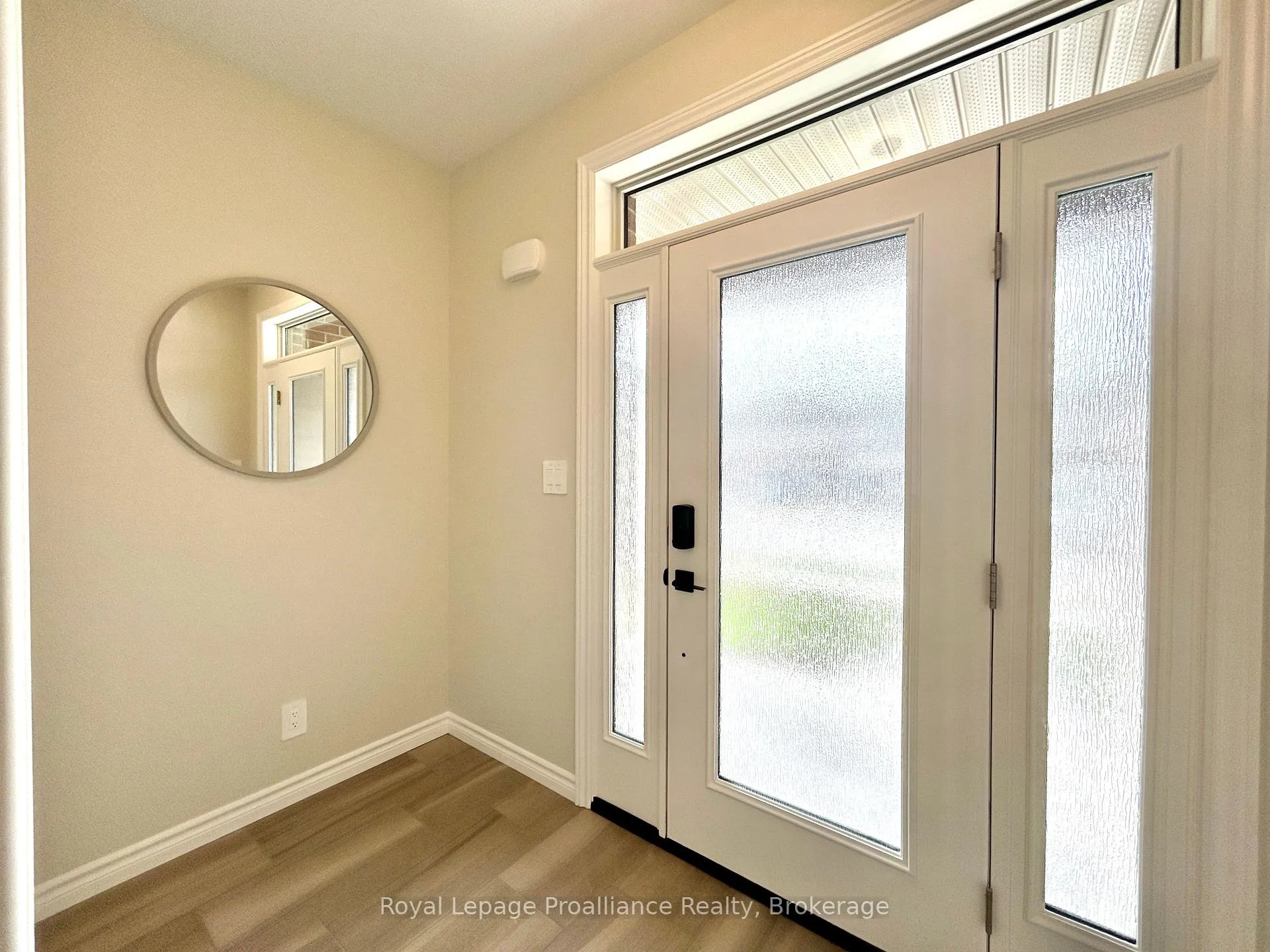 Photo 2 of 35 Athabaska Drive, Belleville, Thurlow Ward — HOMEH