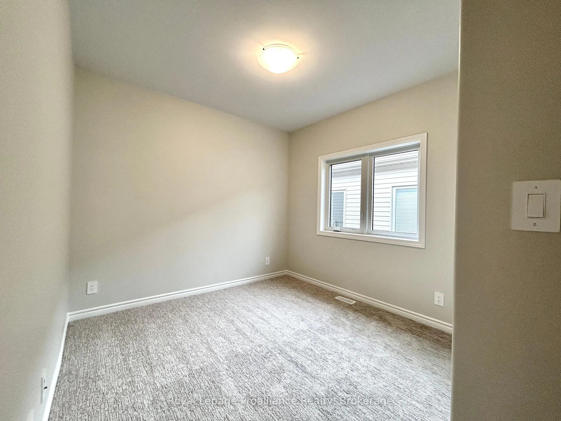 Photo 7 of 35 Athabaska Drive, Belleville, Thurlow Ward — HOMEH