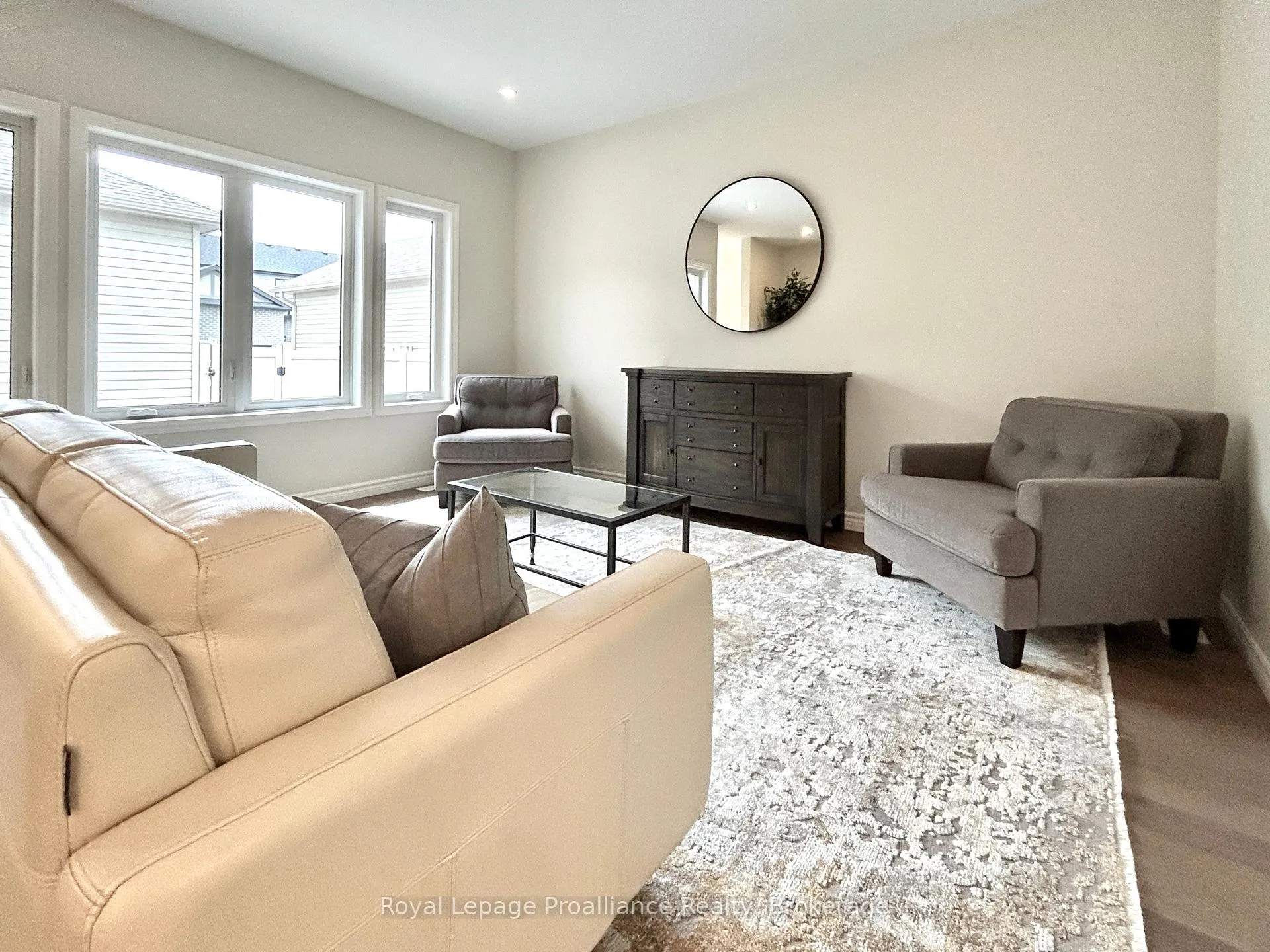 Photo 12 of 35 Athabaska Drive, Belleville, Thurlow Ward — HOMEH