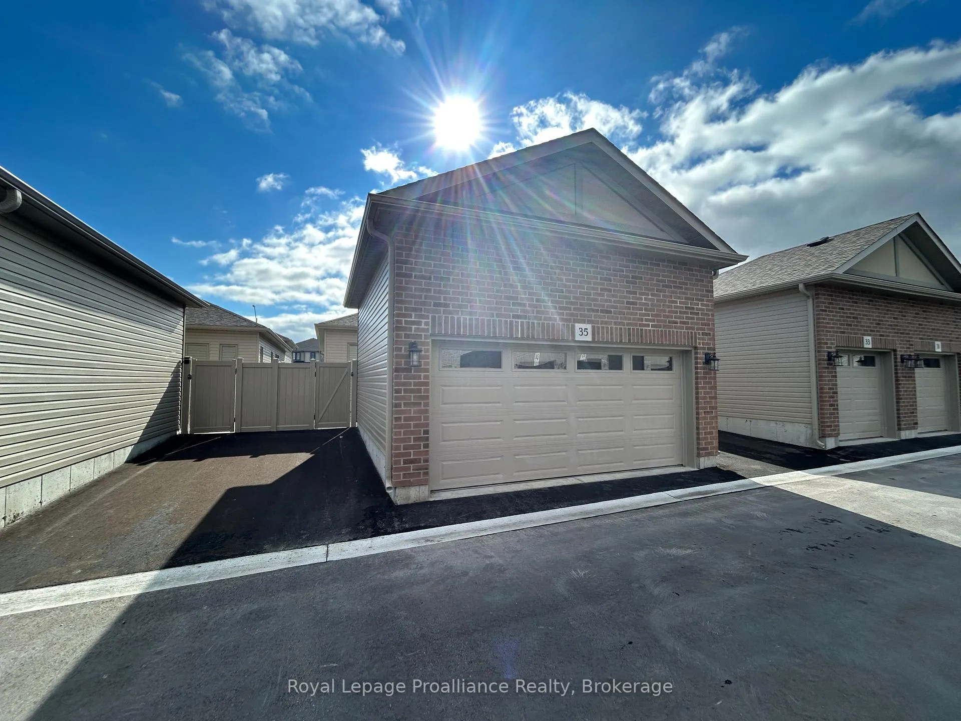 Photo 18 of 35 Athabaska Drive, Belleville, Thurlow Ward — HOMEH