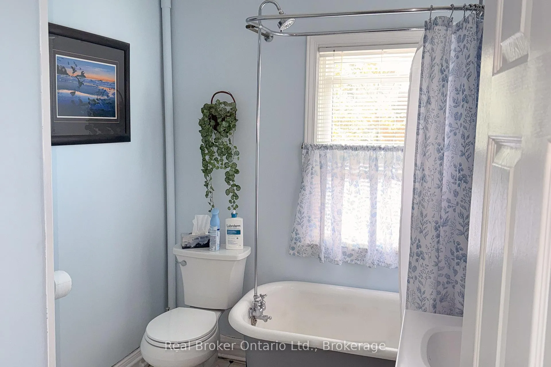 Photo 28 of 12 Spencer Street, Brant, Paris — HOMEH