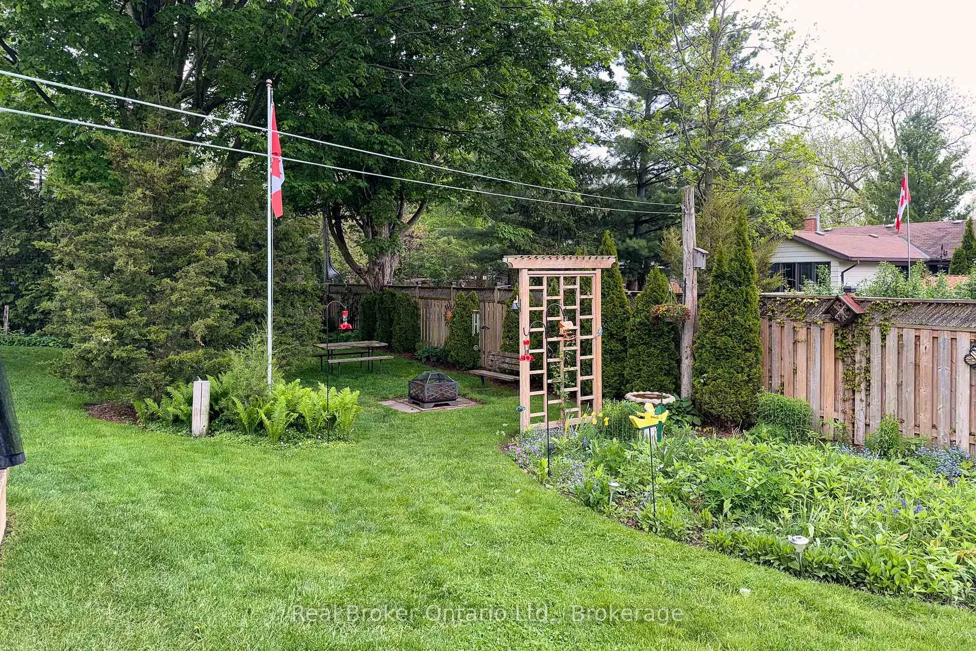 Photo 34 of 12 Spencer Street, Brant, Paris — HOMEH
