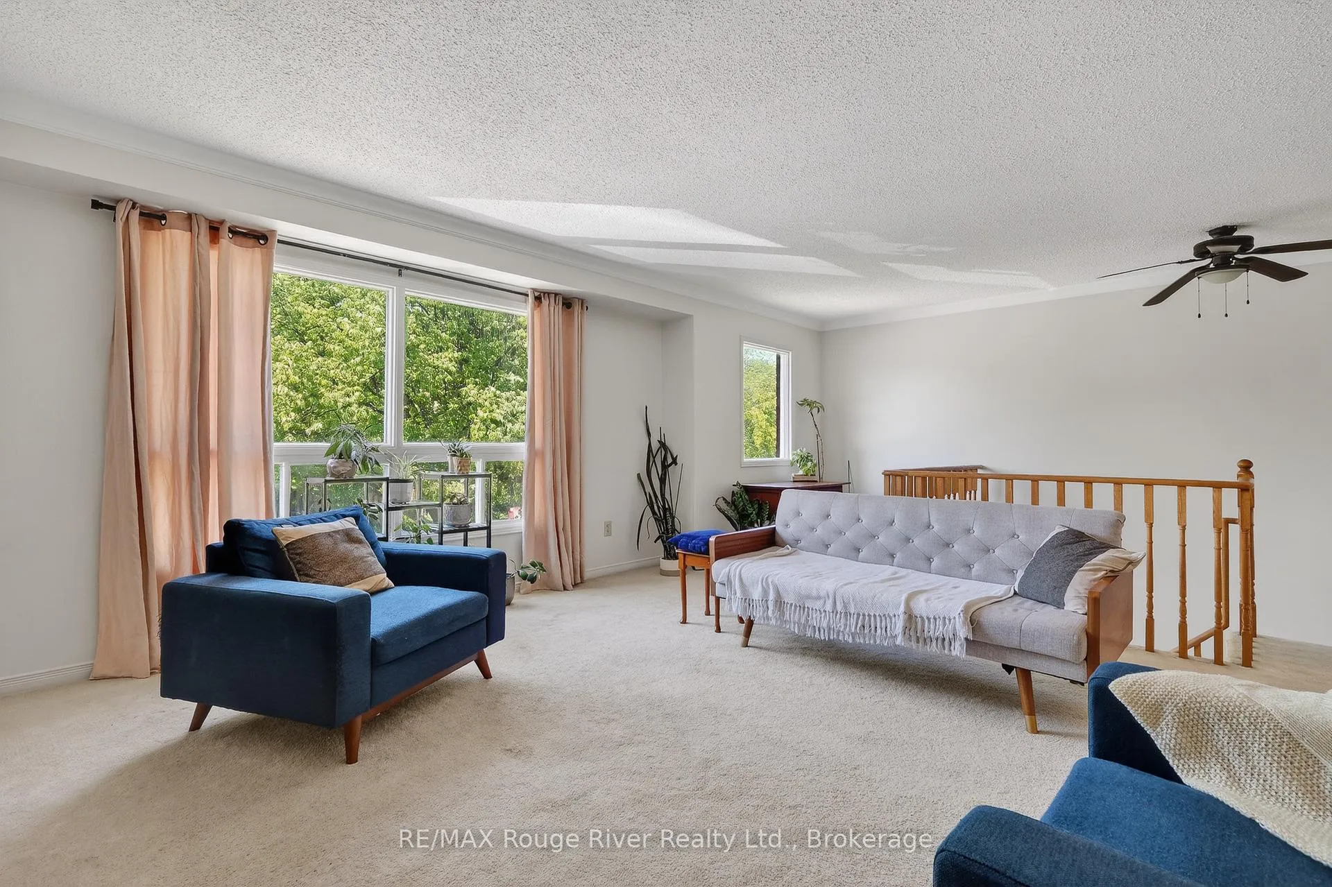 Photo 7 of 9 Farncomb Crescent, Clarington, Bowmanville — HOMEH