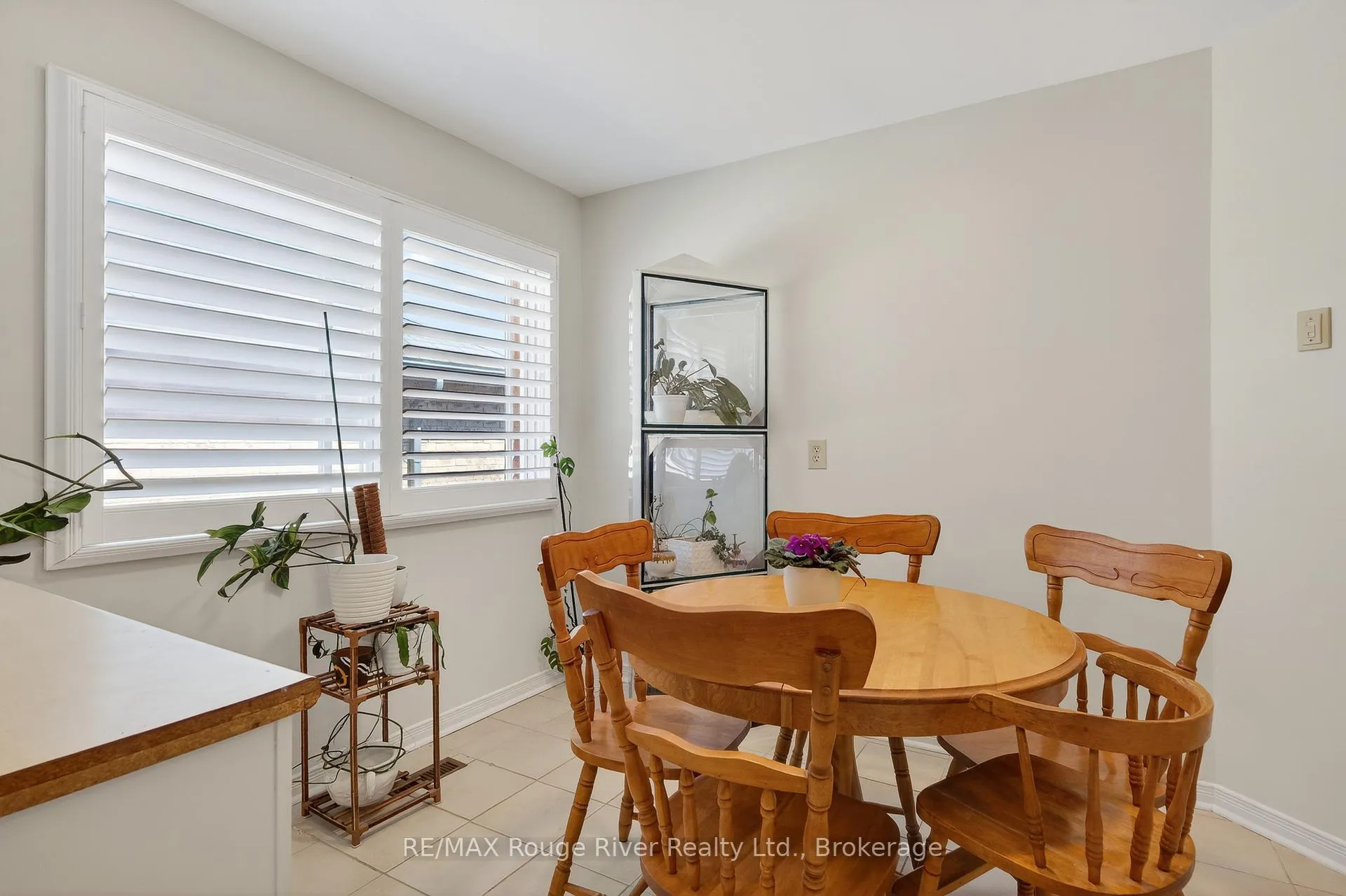 Photo 13 of 9 Farncomb Crescent, Clarington, Bowmanville — HOMEH