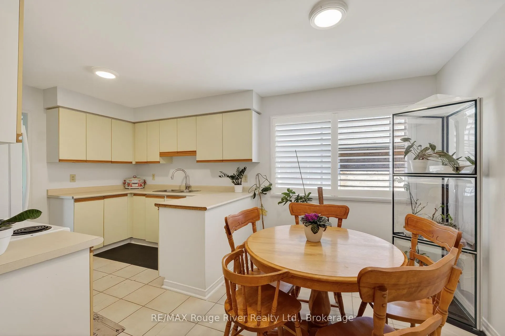 Photo 14 of 9 Farncomb Crescent, Clarington, Bowmanville — HOMEH