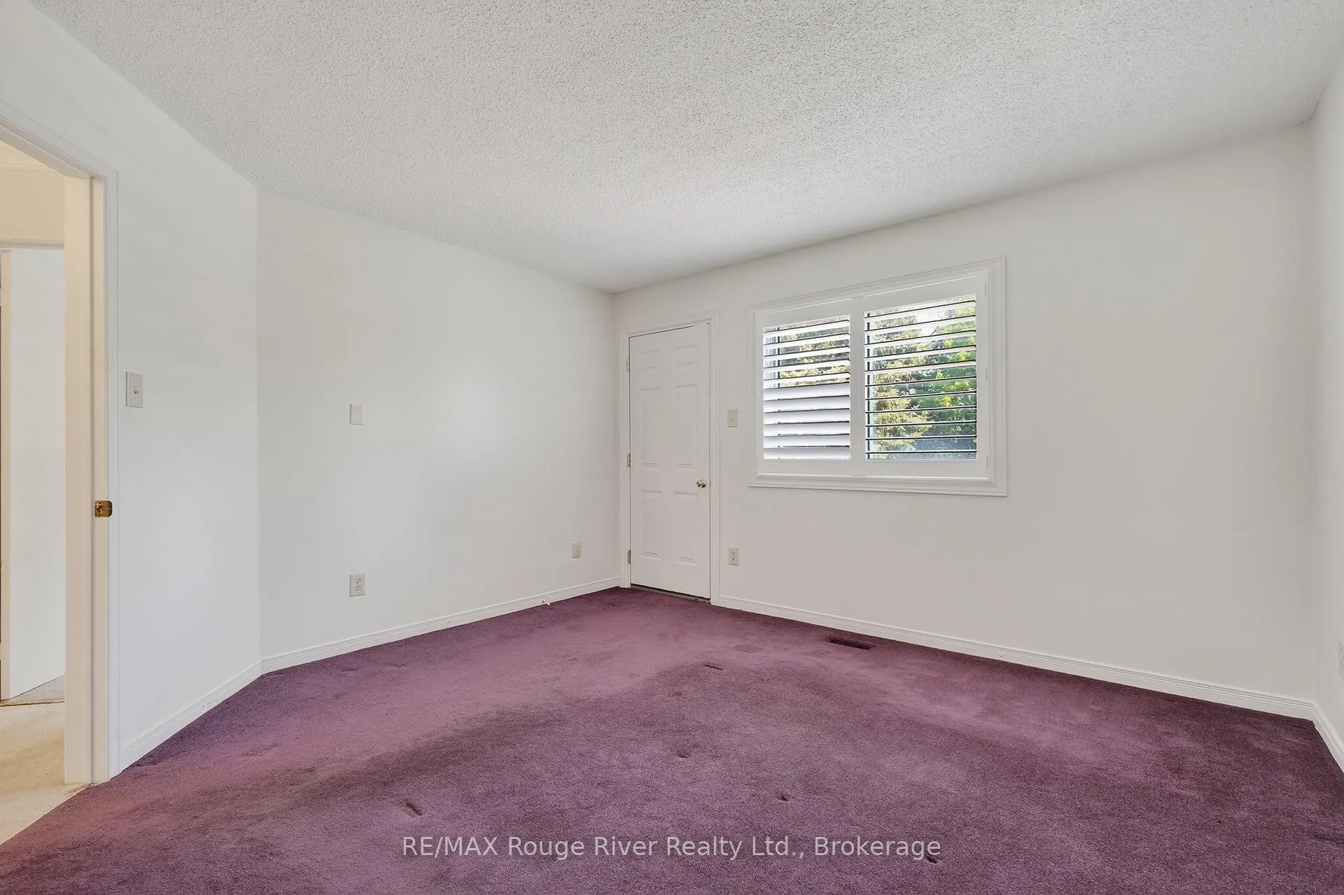 Photo 17 of 9 Farncomb Crescent, Clarington, Bowmanville — HOMEH