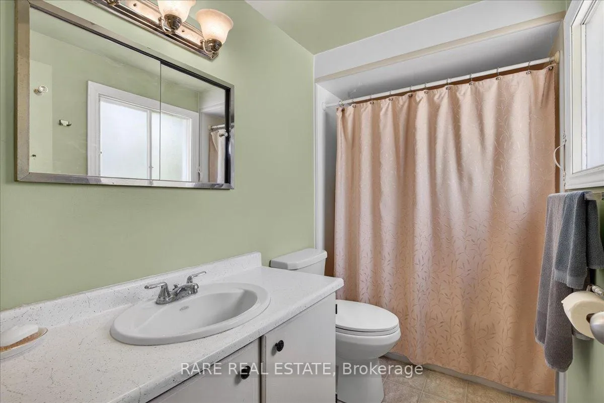 Photo 16 of 21 Porter Crescent, Barrie, Grove East — HOMEH