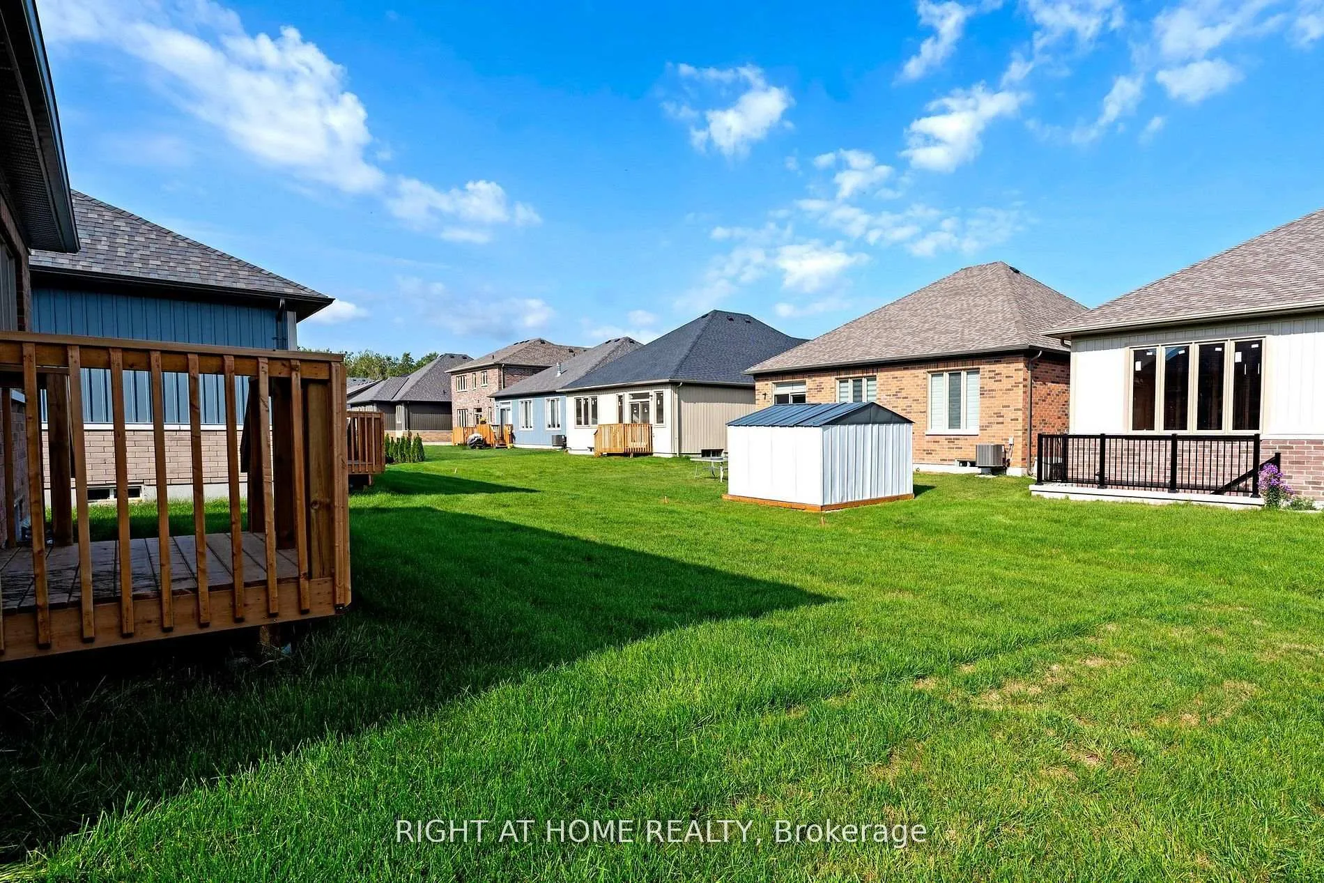 Photo 4 of 256 Duncan Street, Clearview, Stayner — HOMEH